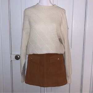 GREAT CONDITION! BCBG MAXAZRIA CREAM KNIT CUTOUT SHOULDER OVERSIZED SWEATER